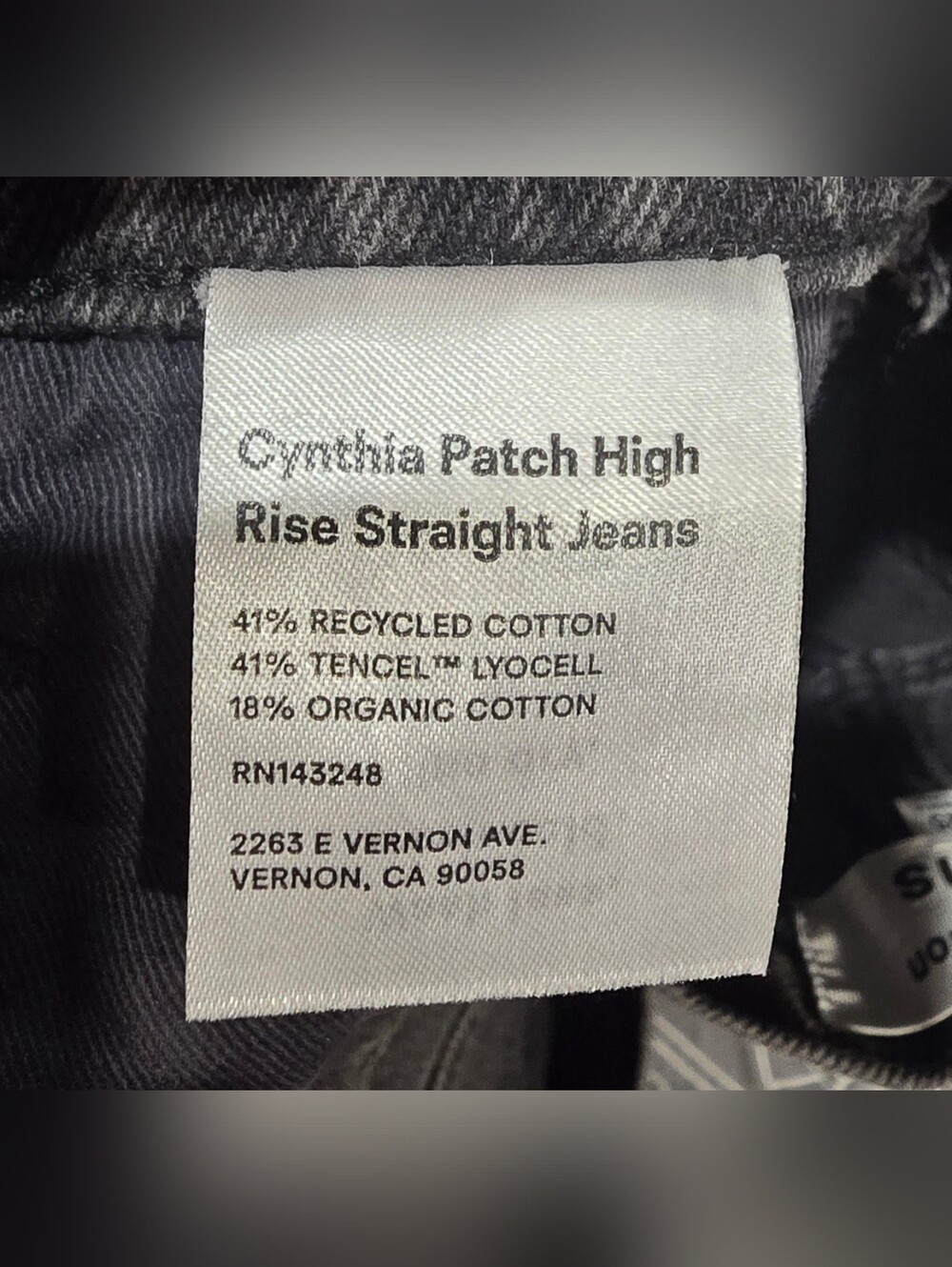 Reformation Cynthia Patch High Rise Straight Cropped Jeans In Black Size 25 - Picture 9 of 9